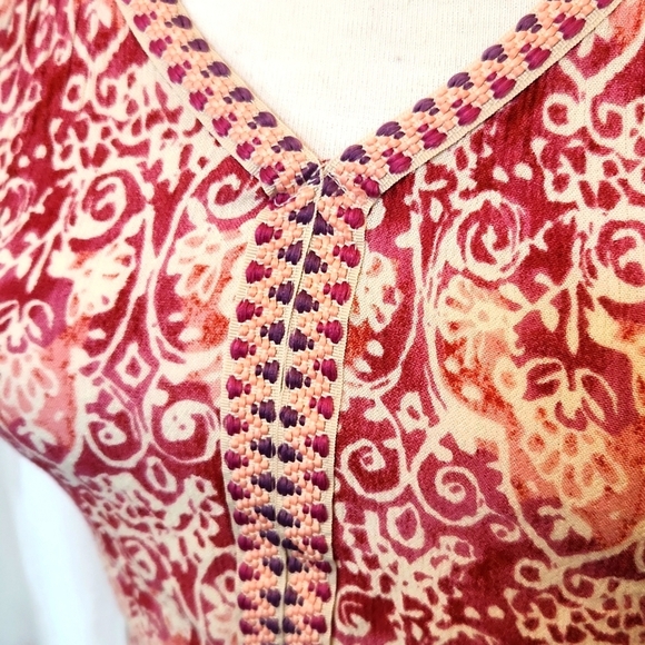 Patrons of Peace Paisley V-Neck Tank Top - Picture 2 of 5